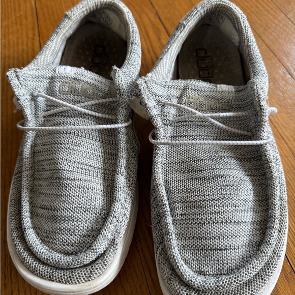 Men’s Hey Dude loafers - Picture 2 of 6